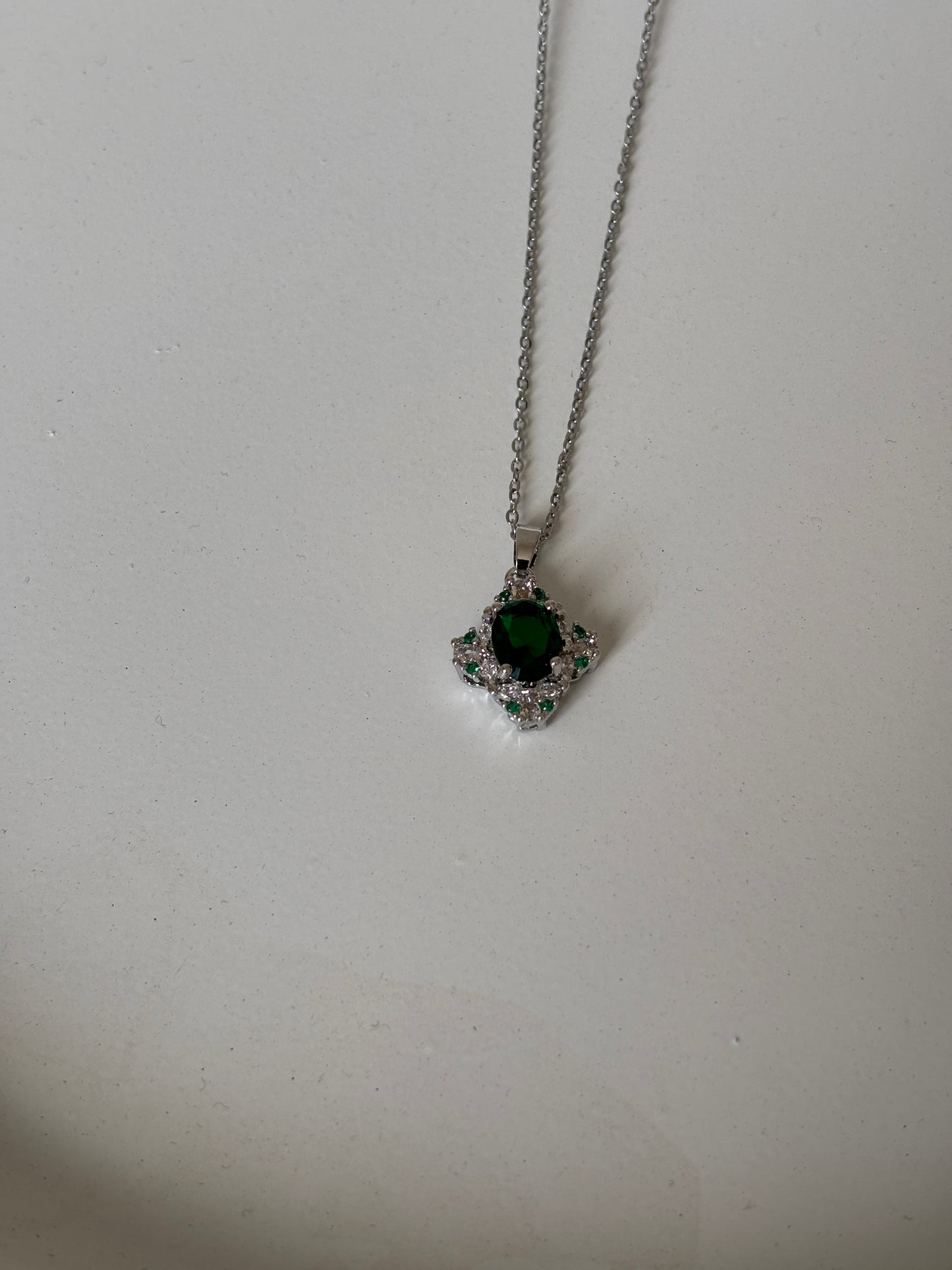 Royal Emerald Necklace (Silver)