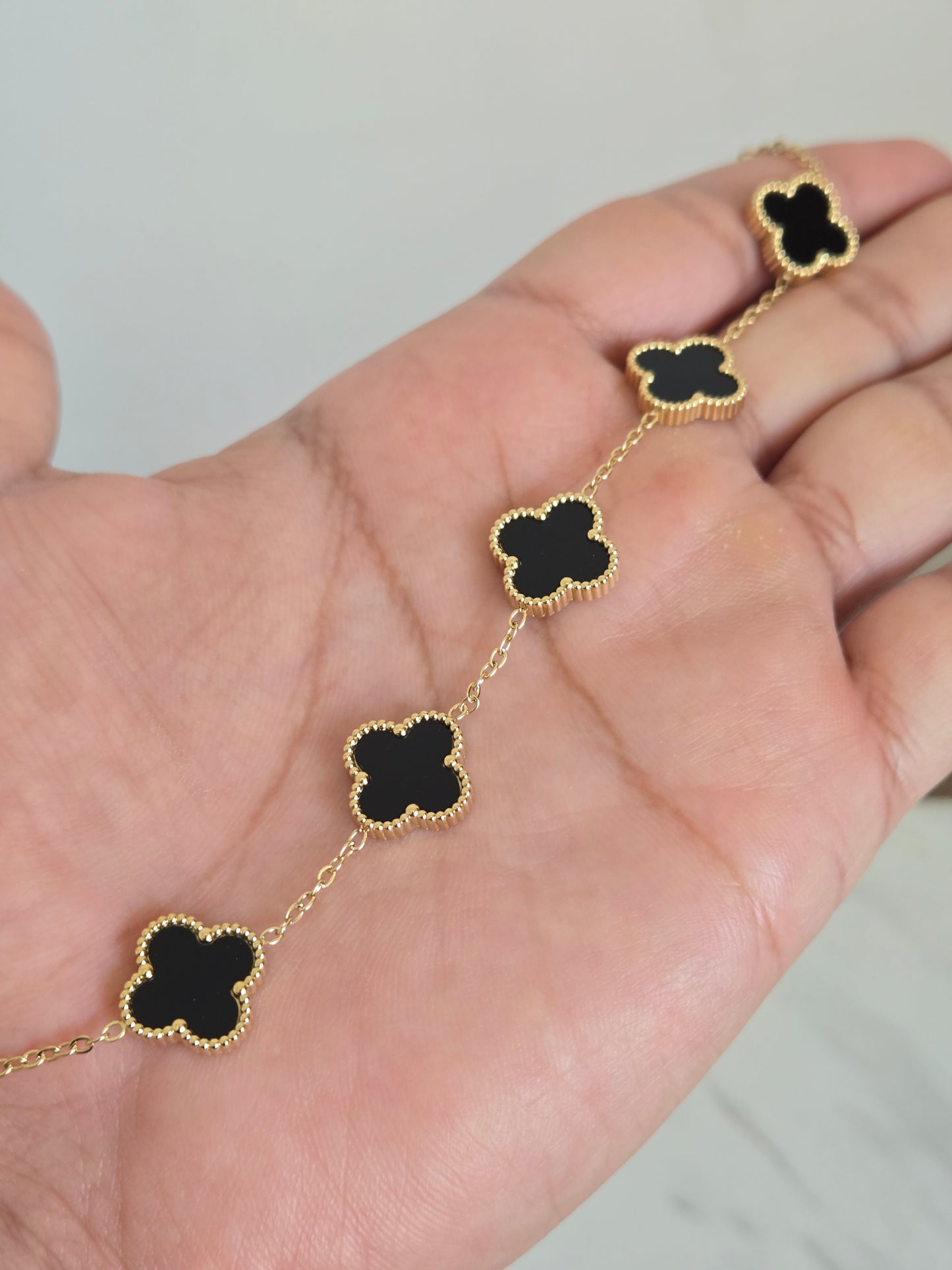 Midnight Clover Chain Bracelet (Gold)