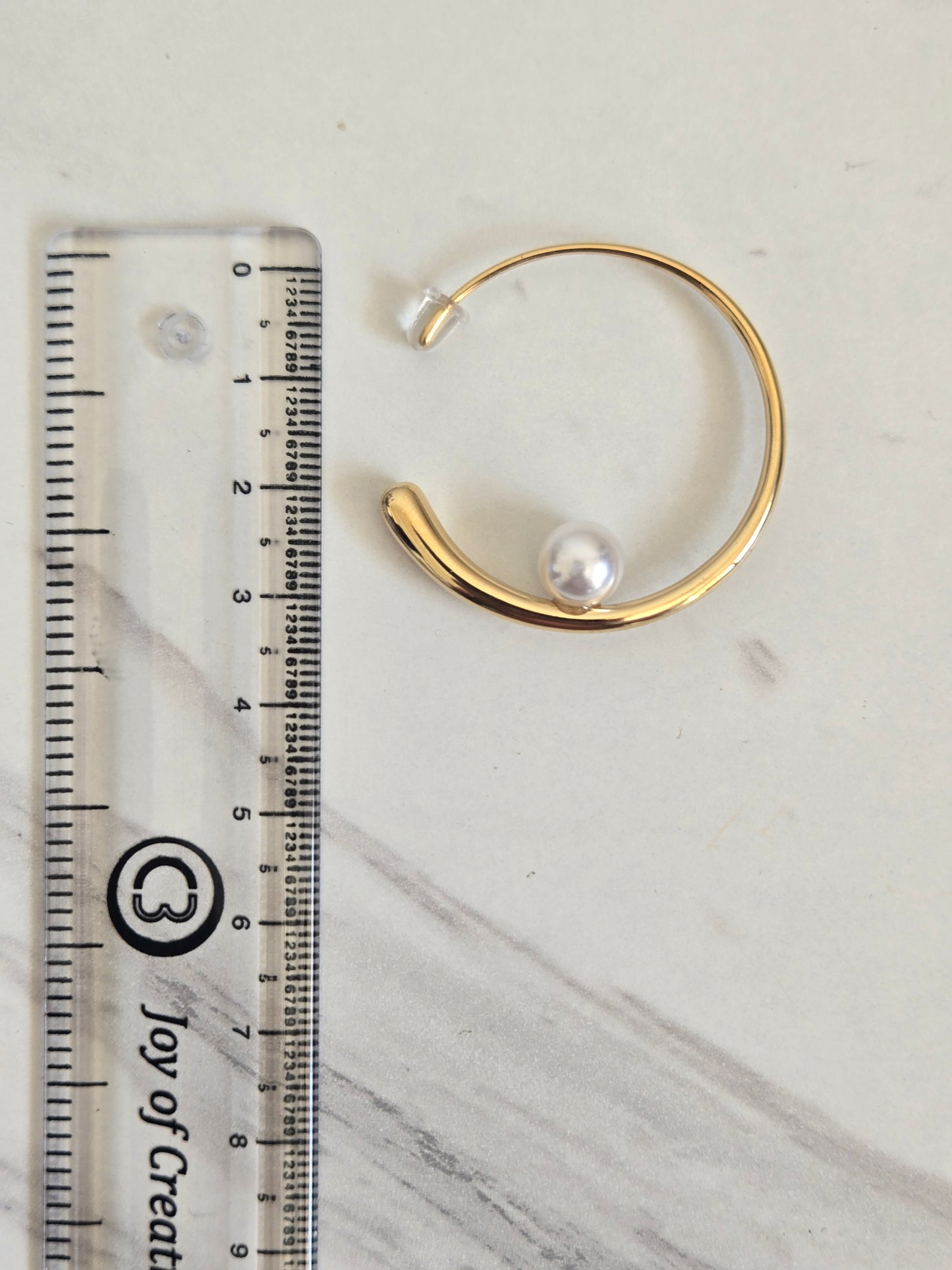 Floating Pearl Arc Hoops (Gold)