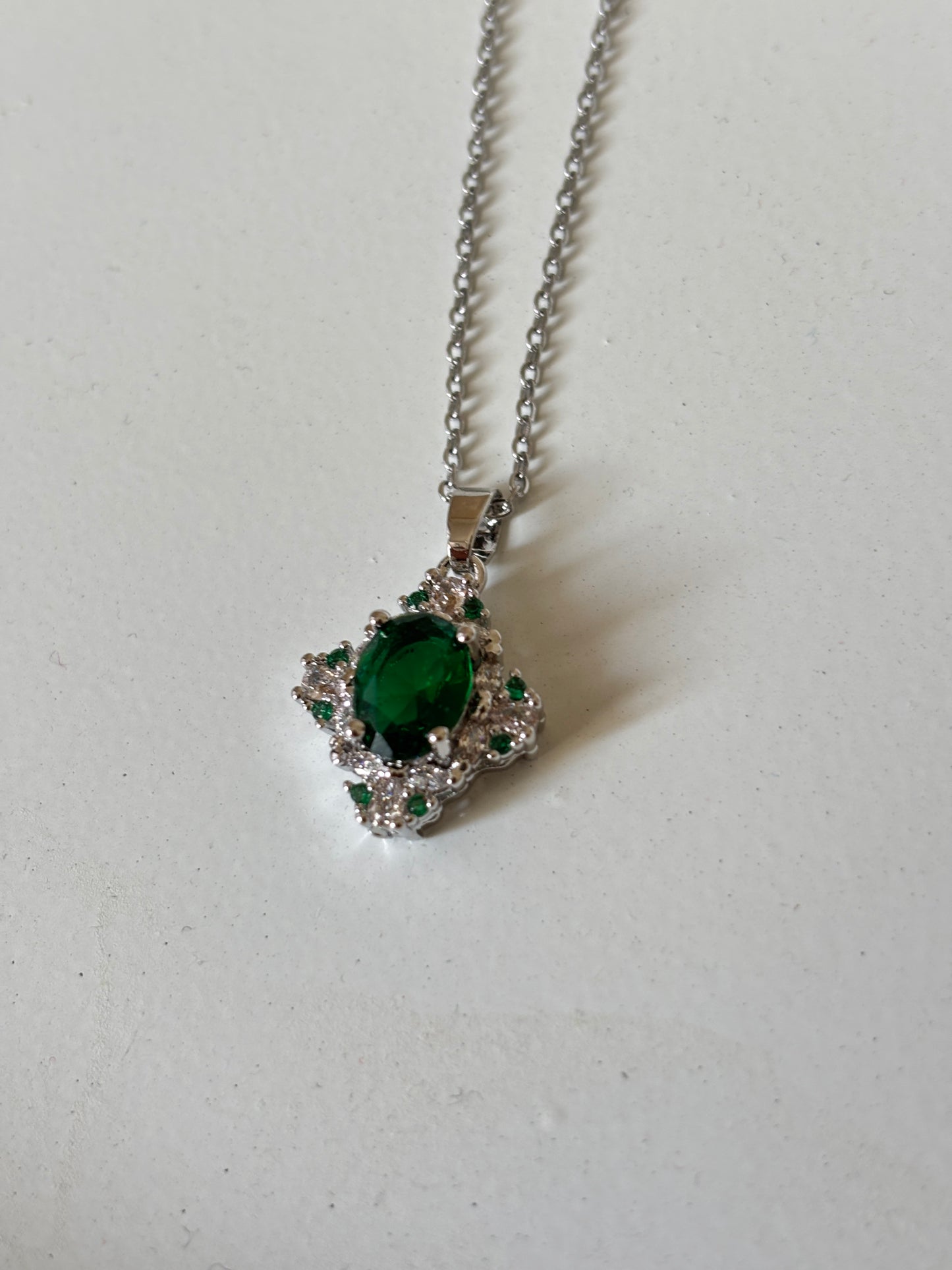 Royal Emerald Necklace (Silver)