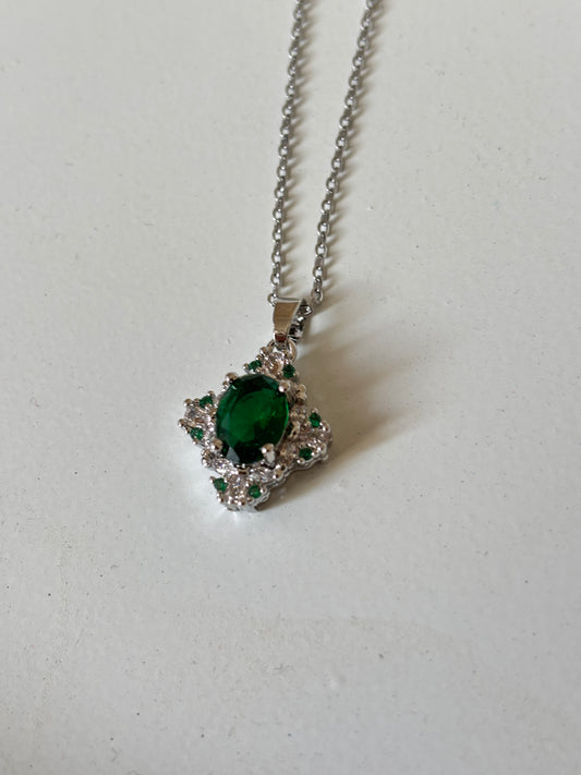 Royal Emerald Necklace (Silver)