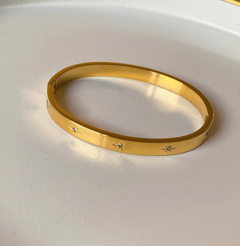 Ethereal Bloom Bracelet (Gold)
