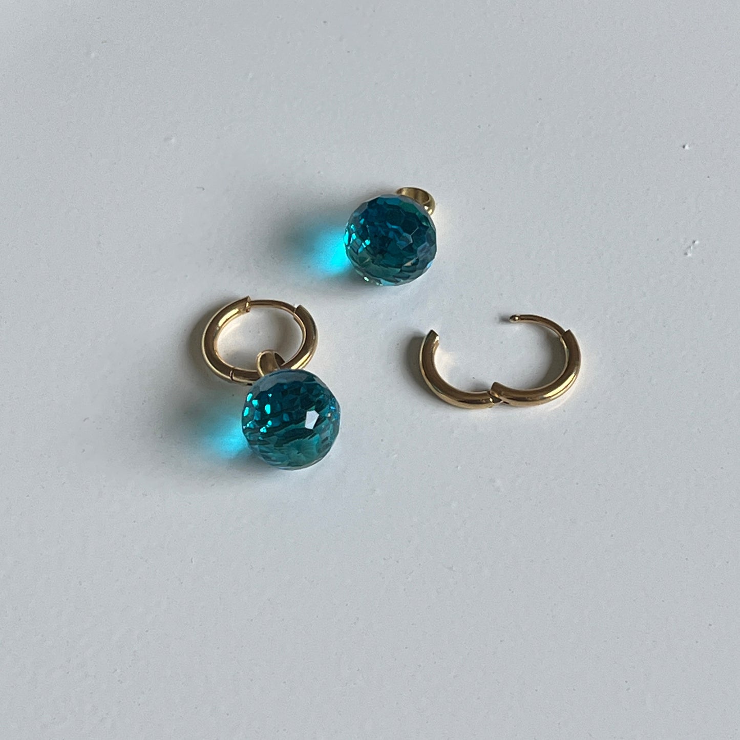 Ocean Blue Faceted Bead Hoop Earrings (Gold)