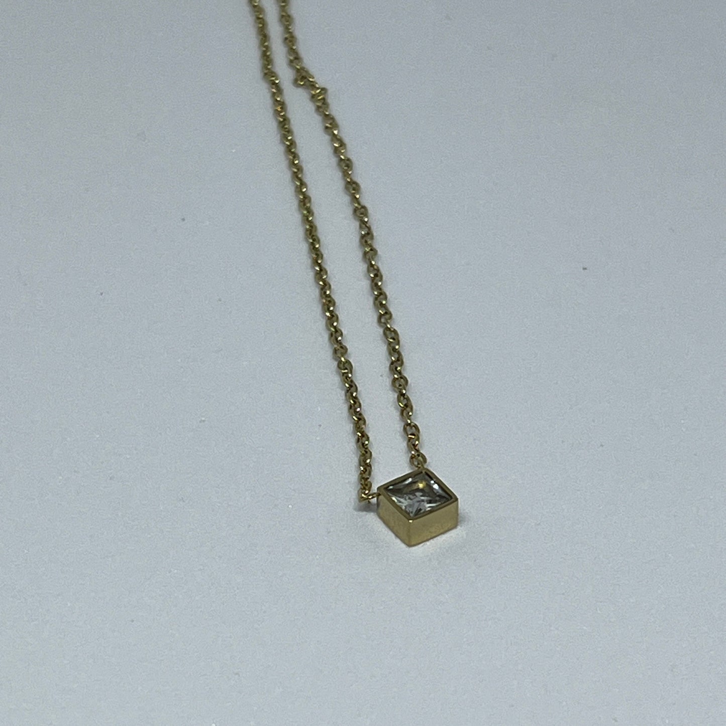 Dainty Cube Pendant Necklace (Gold)