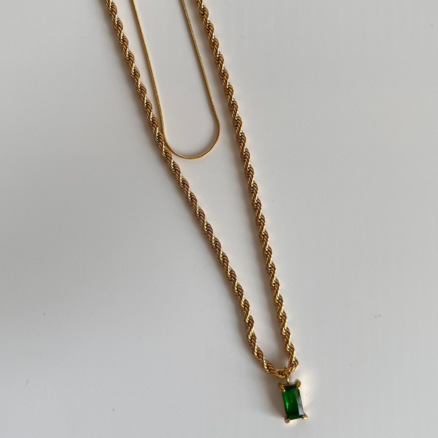 Emerald Glow Layered Necklace (Gold)