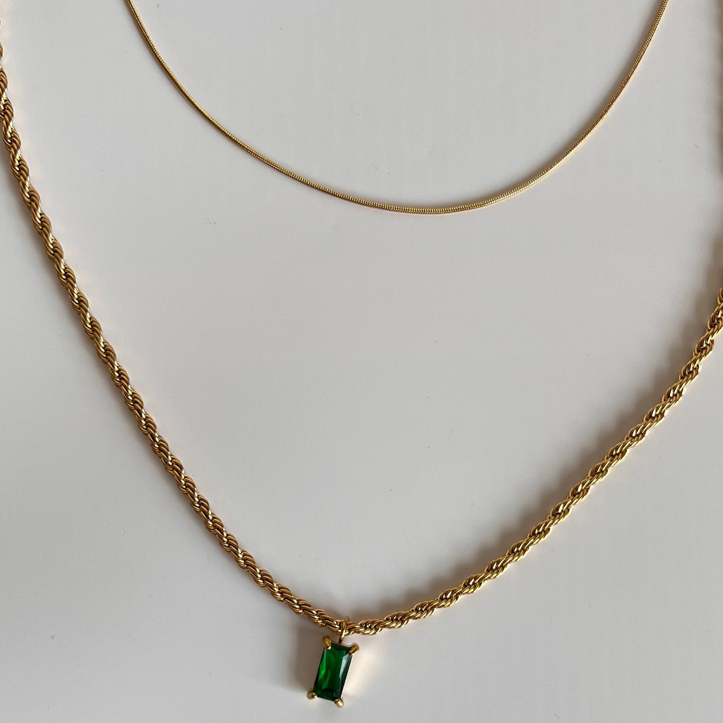 Emerald Glow Layered Necklace (Gold)
