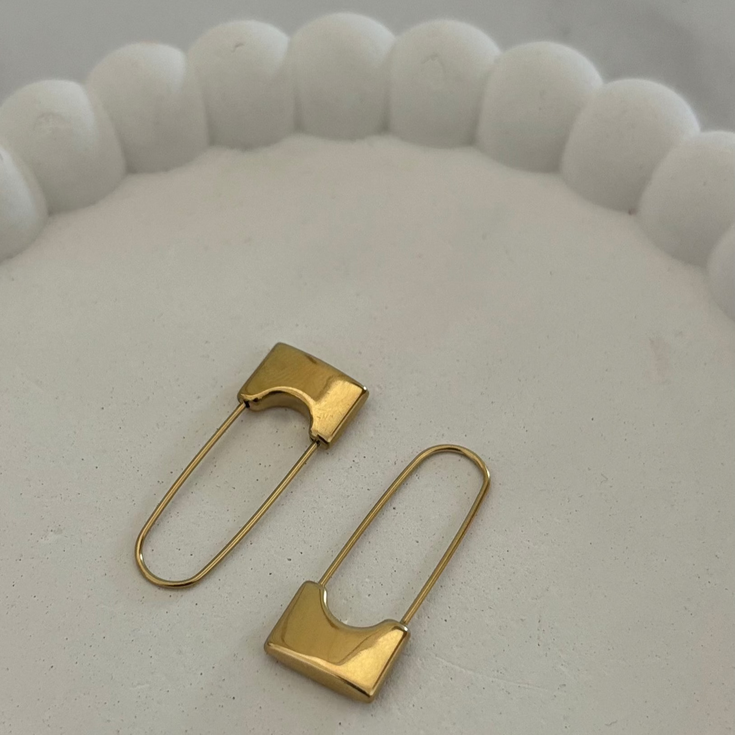 Minimal Pin Earrings (Gold)