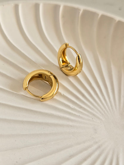 Polished Crescent Huggie Hoop Earrings Gold)