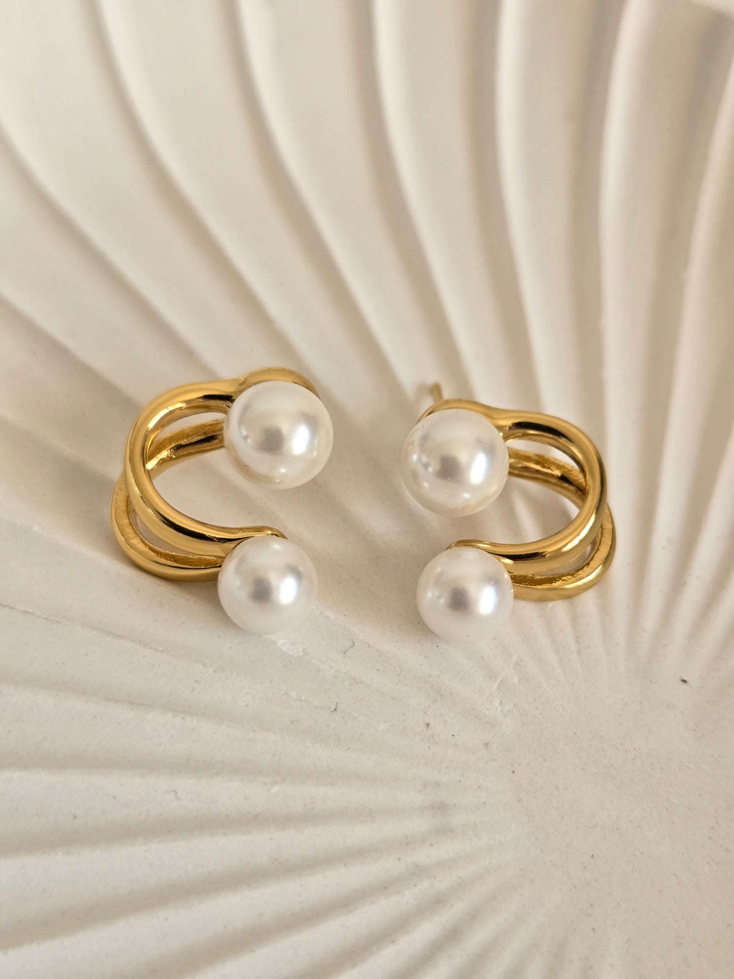 Double Pearl Arc Stud Earrings (Gold)