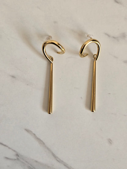 Sleek Abstract Drop Earrings (Gold)