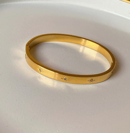 Ethereal Bloom Bracelet (Gold)