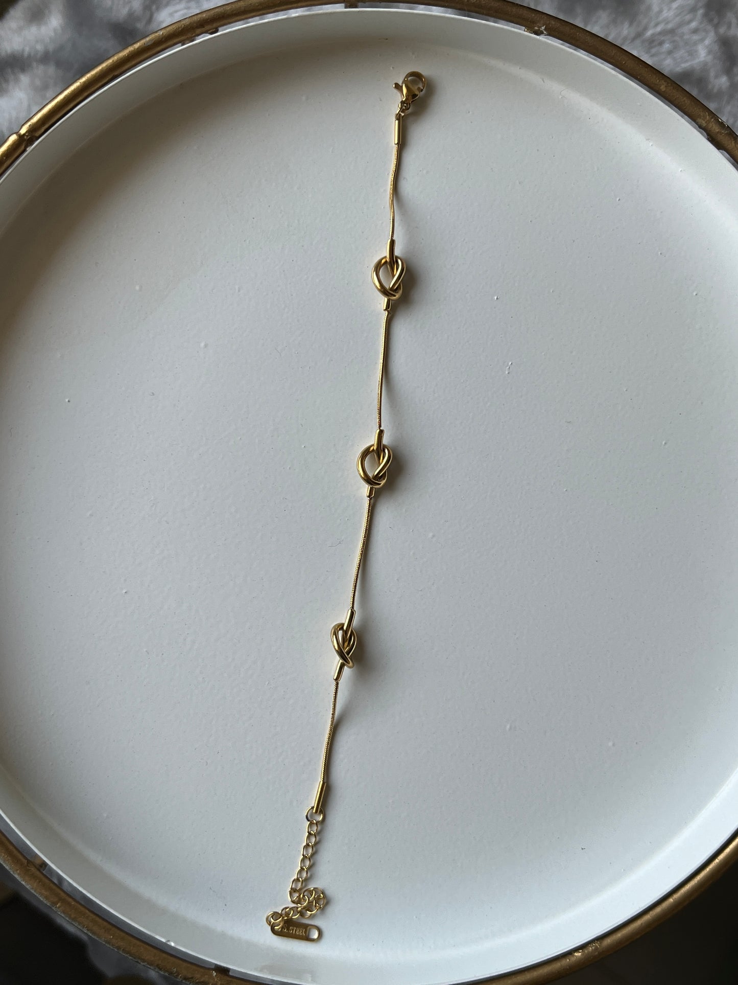 Triple Knot Chain Bracelet (Gold)