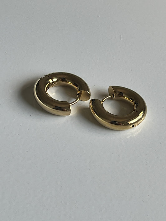 Classic Round Hoop Earrings (Gold)