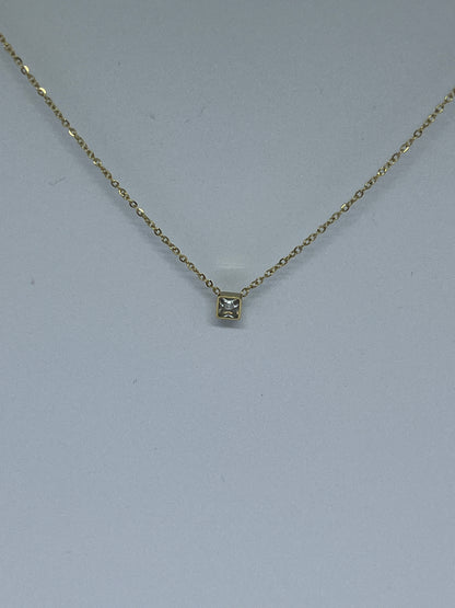 Dainty Cube Pendant Necklace (Gold)