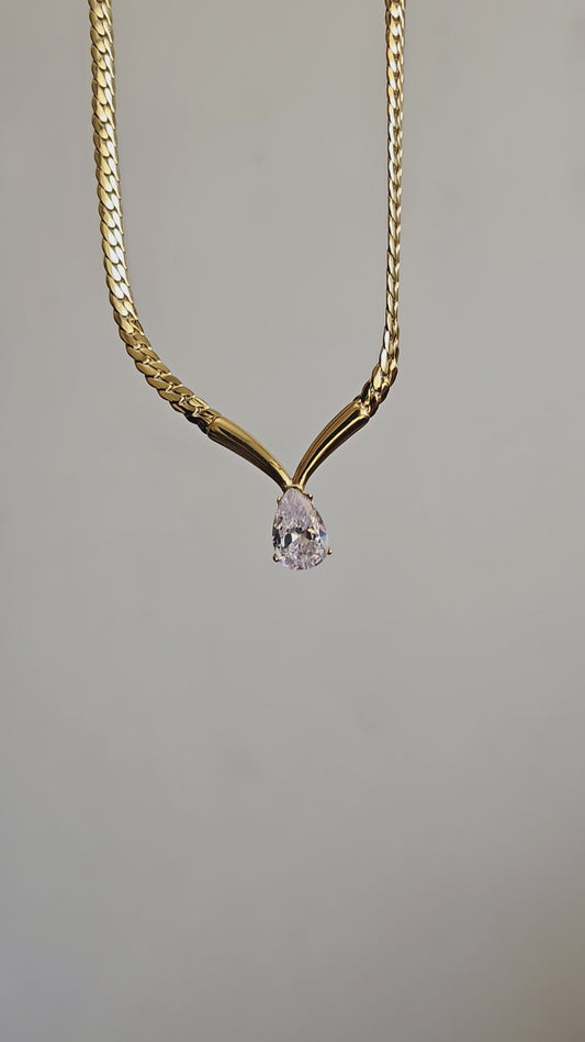 Pear Drop Curb Chain Necklace