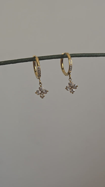 Clover Charm Hoop Earrings (Gold)
