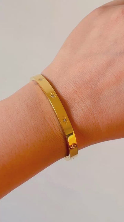 Ethereal Bloom Bracelet (Gold)