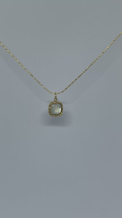 Lustrous Serenity Pendant Necklace (Gold)
