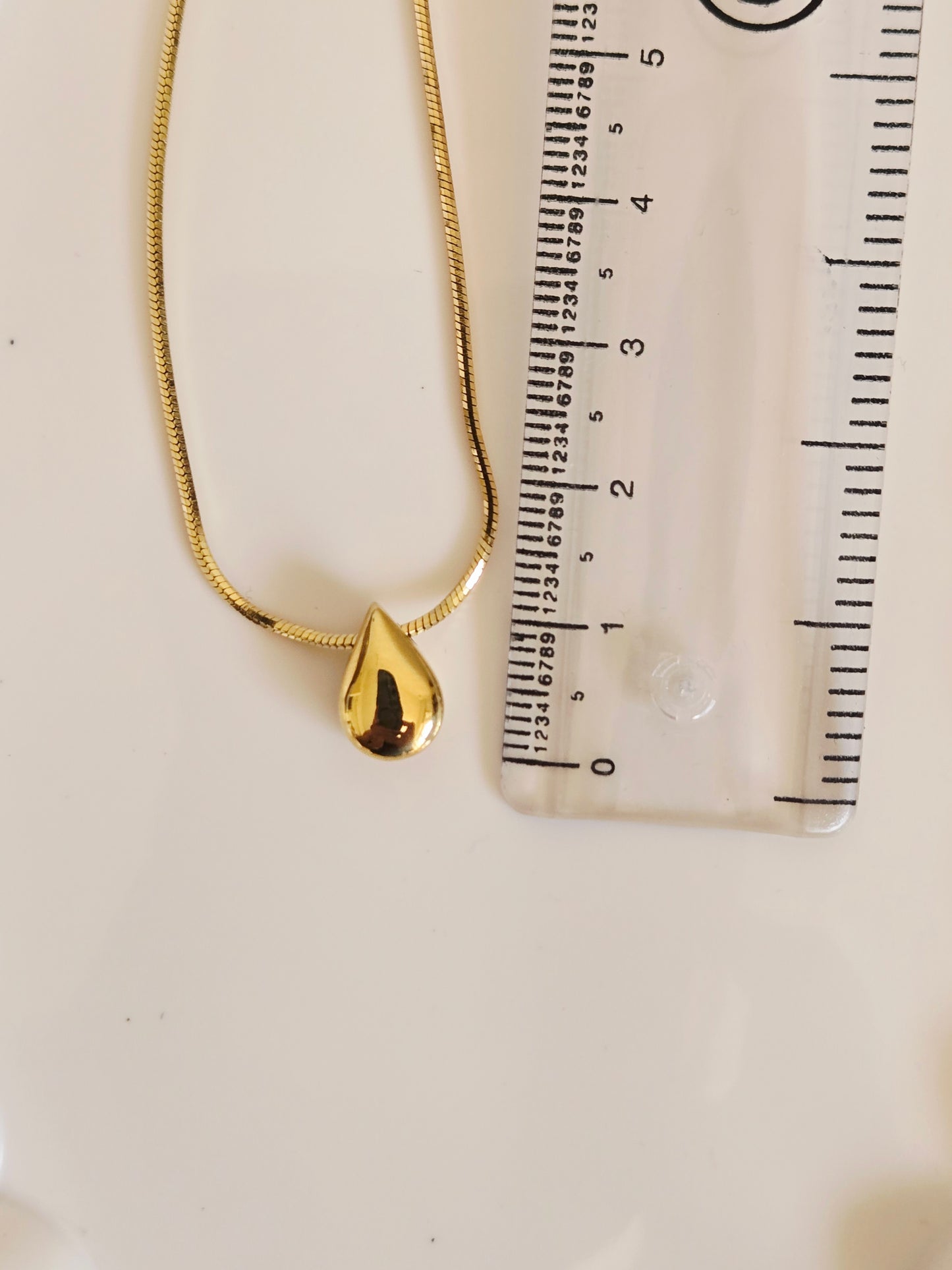 Solid Drop Necklace (Gold)