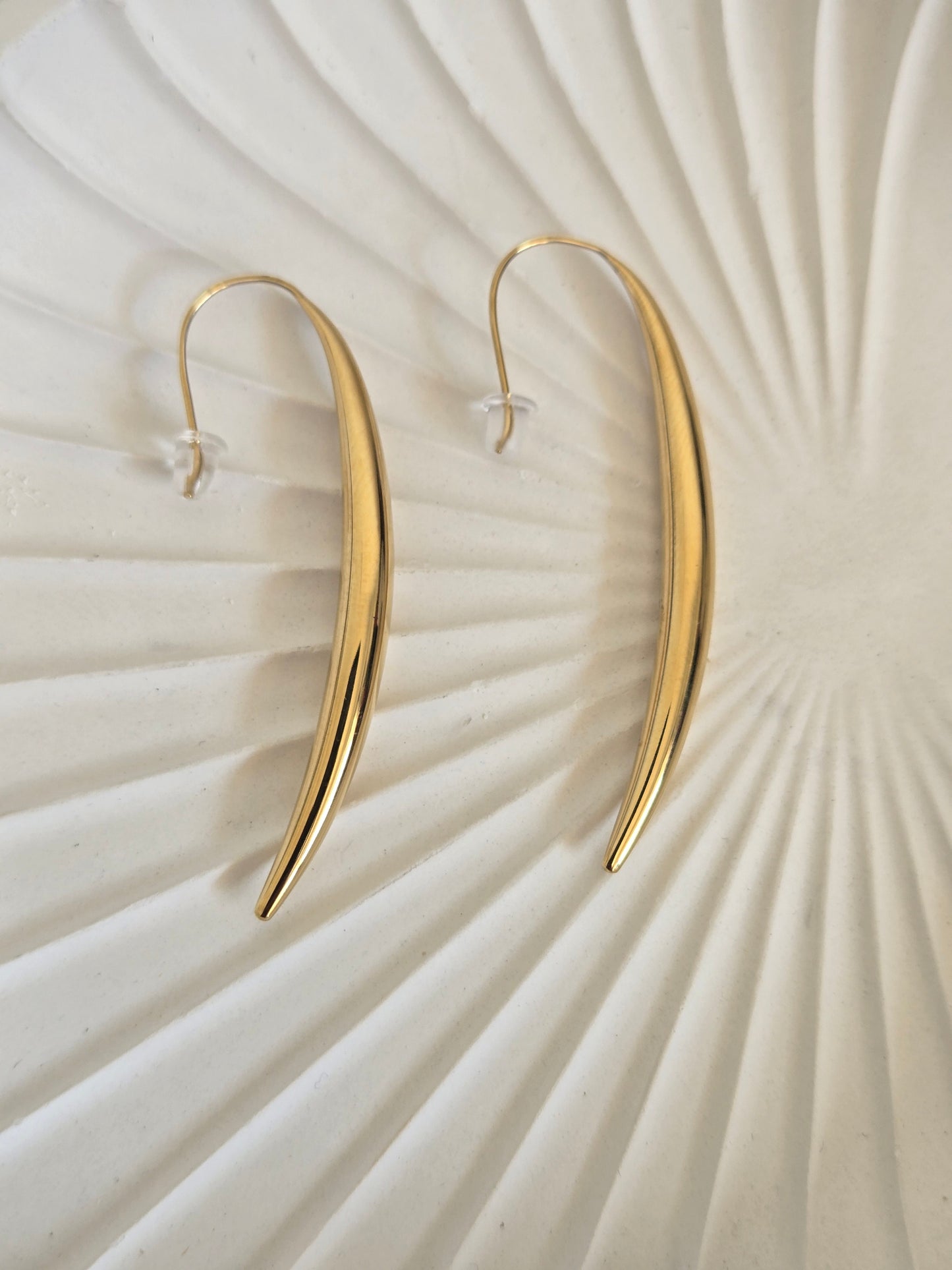 Modern Tapered Crescent Earrings (Gold)
