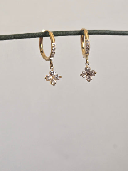 Clover Charm Hoop Earrings (Gold)