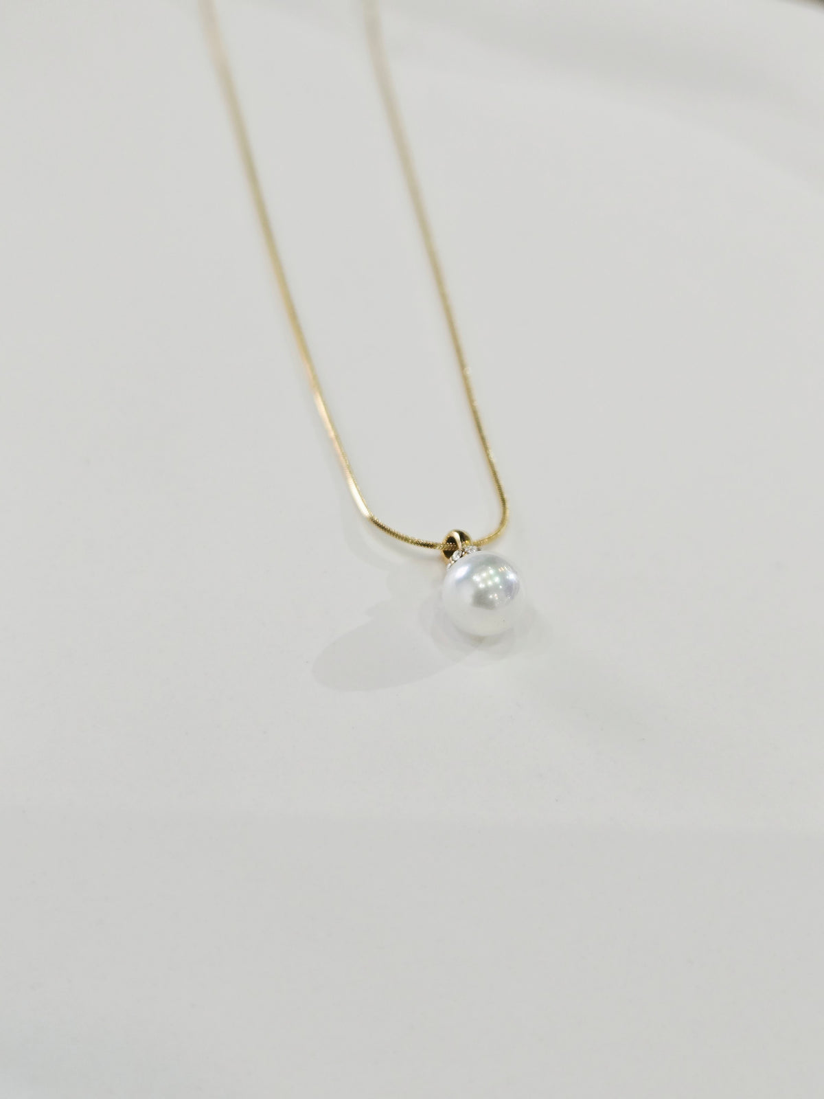 Clara Pearl Necklace