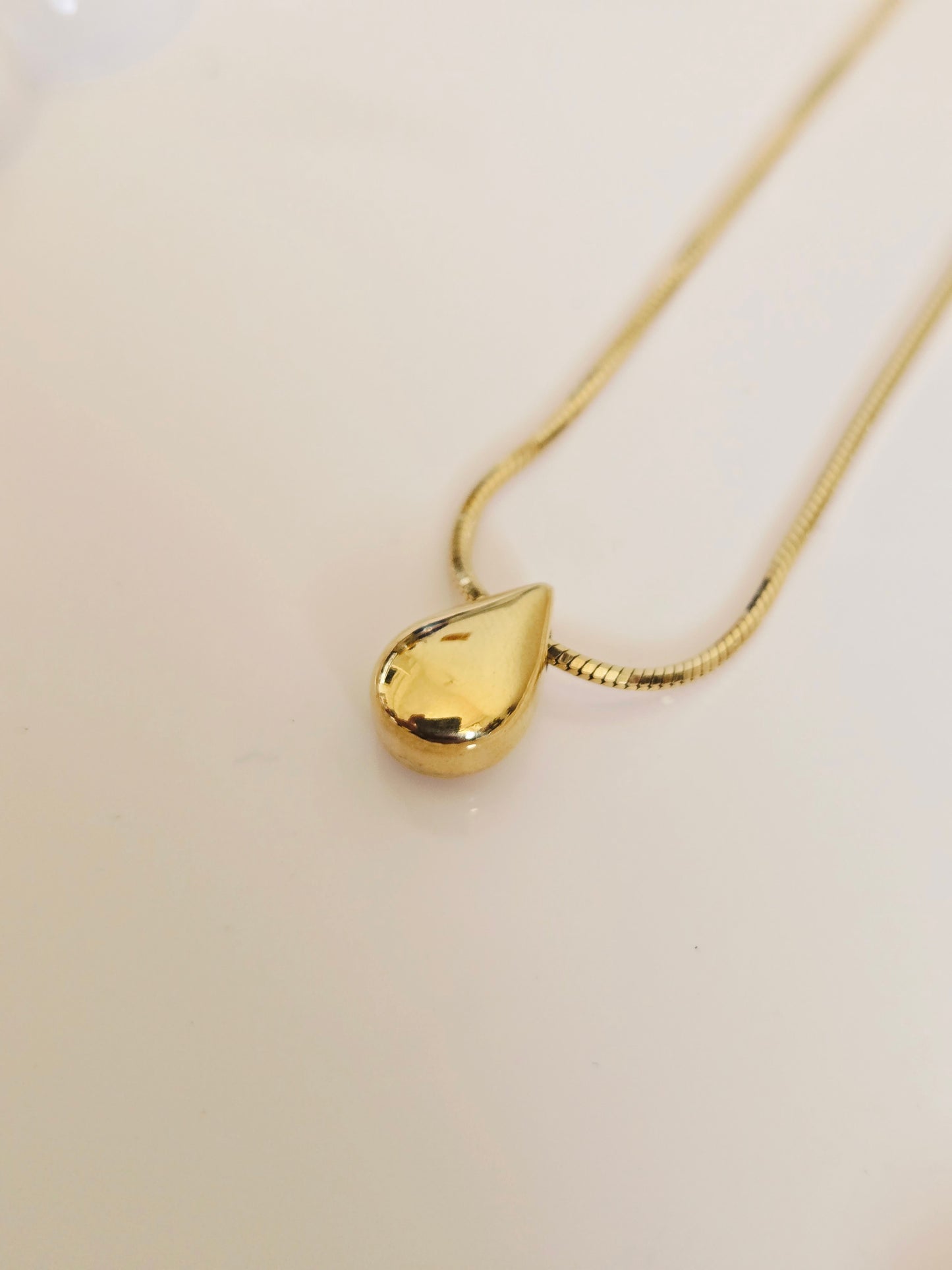 Solid Drop Necklace (Gold)