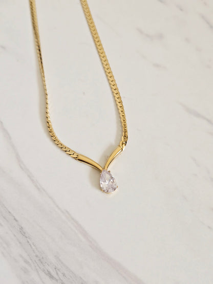 Pear Drop Curb Chain Necklace