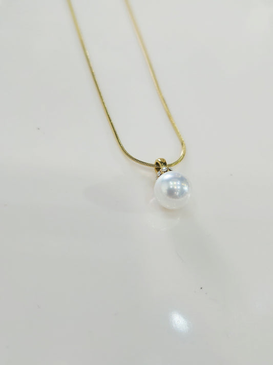 Clara Pearl Necklace