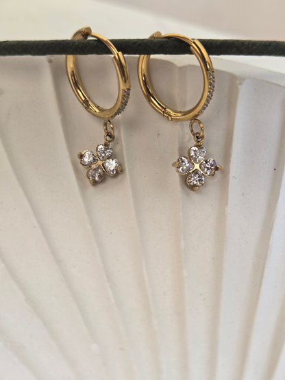 Clover Charm Hoop Earrings (Gold)
