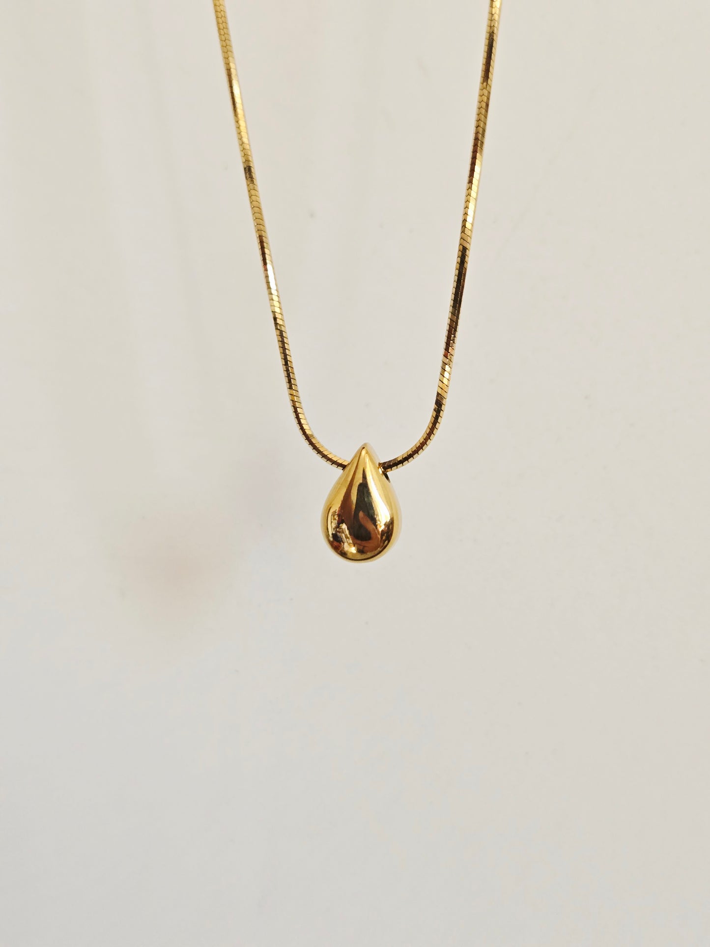 Solid Drop Necklace (Gold)